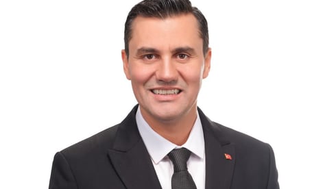 Ferdi Zeyrek hayatını kaybetti