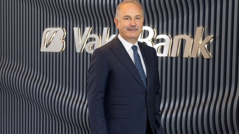 VakıfBank’tan 900 milyon doların üzerinde sendikasyon kredisi