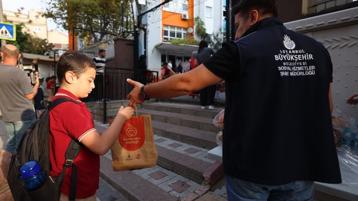 Şile’de öğrencilere dağıtılan gıda paketleri temiz çıktı