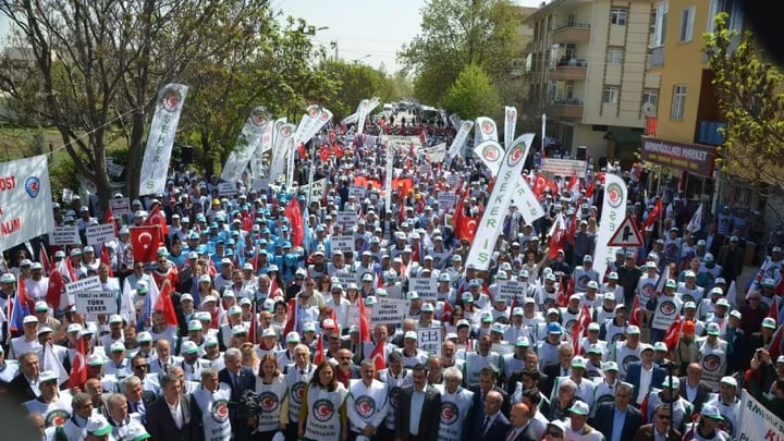 Grev kararı, ‘milli güvenlik’ gerekçesiyle ertelendi